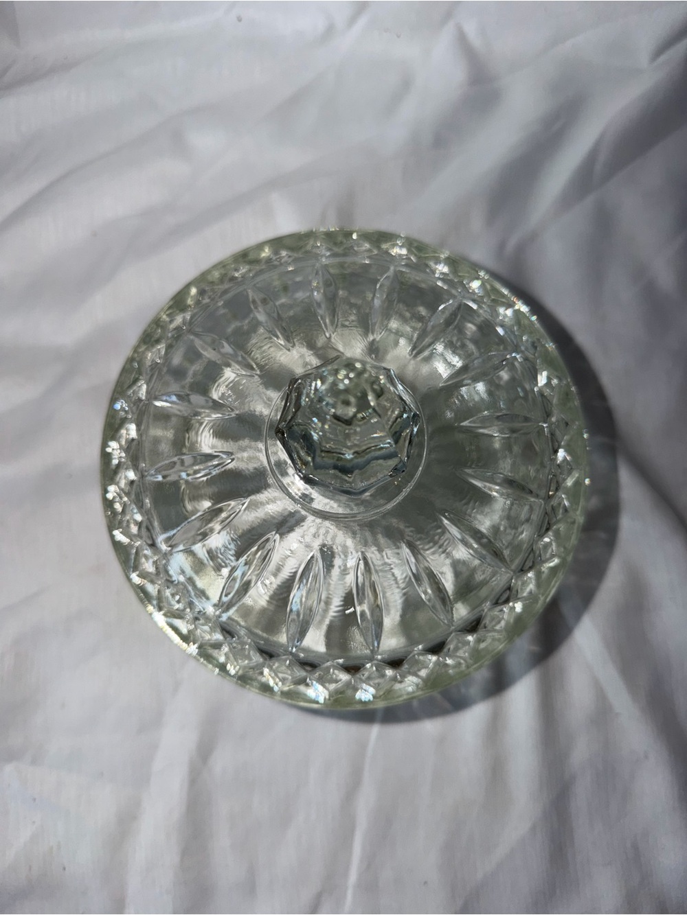 Vintage Clear Pressed Glass Lidded Candy Dish - Diamond & Starburst Pattern - Picture 2 of 8